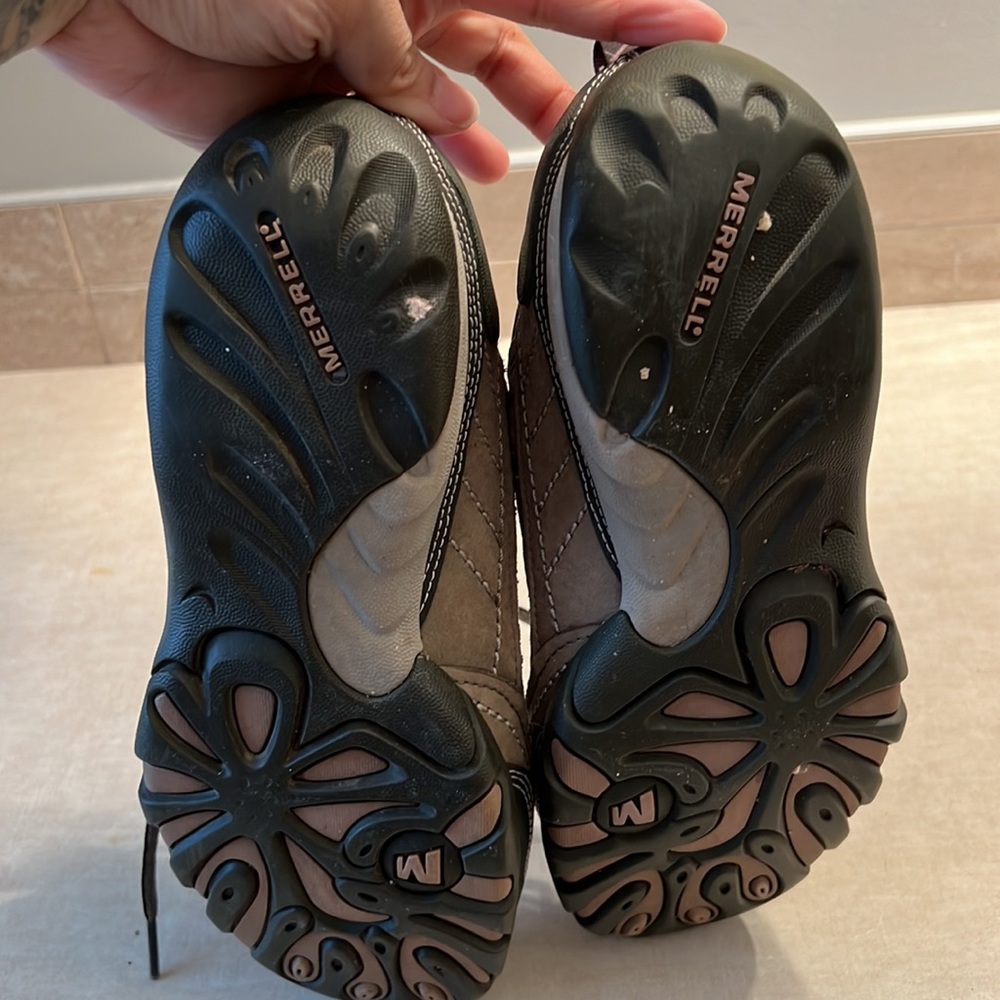 Merrell Comfort Shoes - Picture 8 of 9